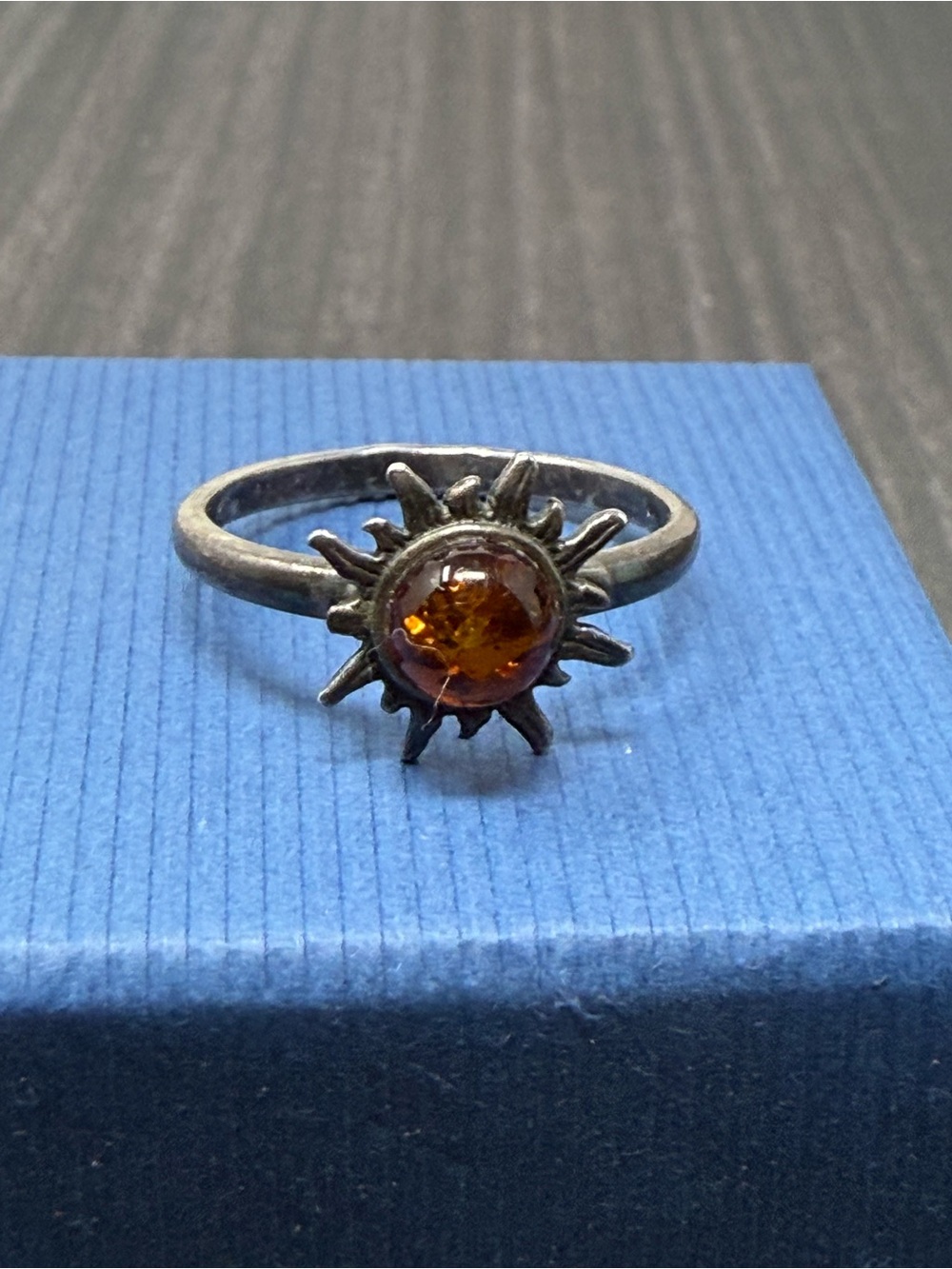 925 Sterling Silver & Genuine Baltic Amber Sun / Star Ring 8.75